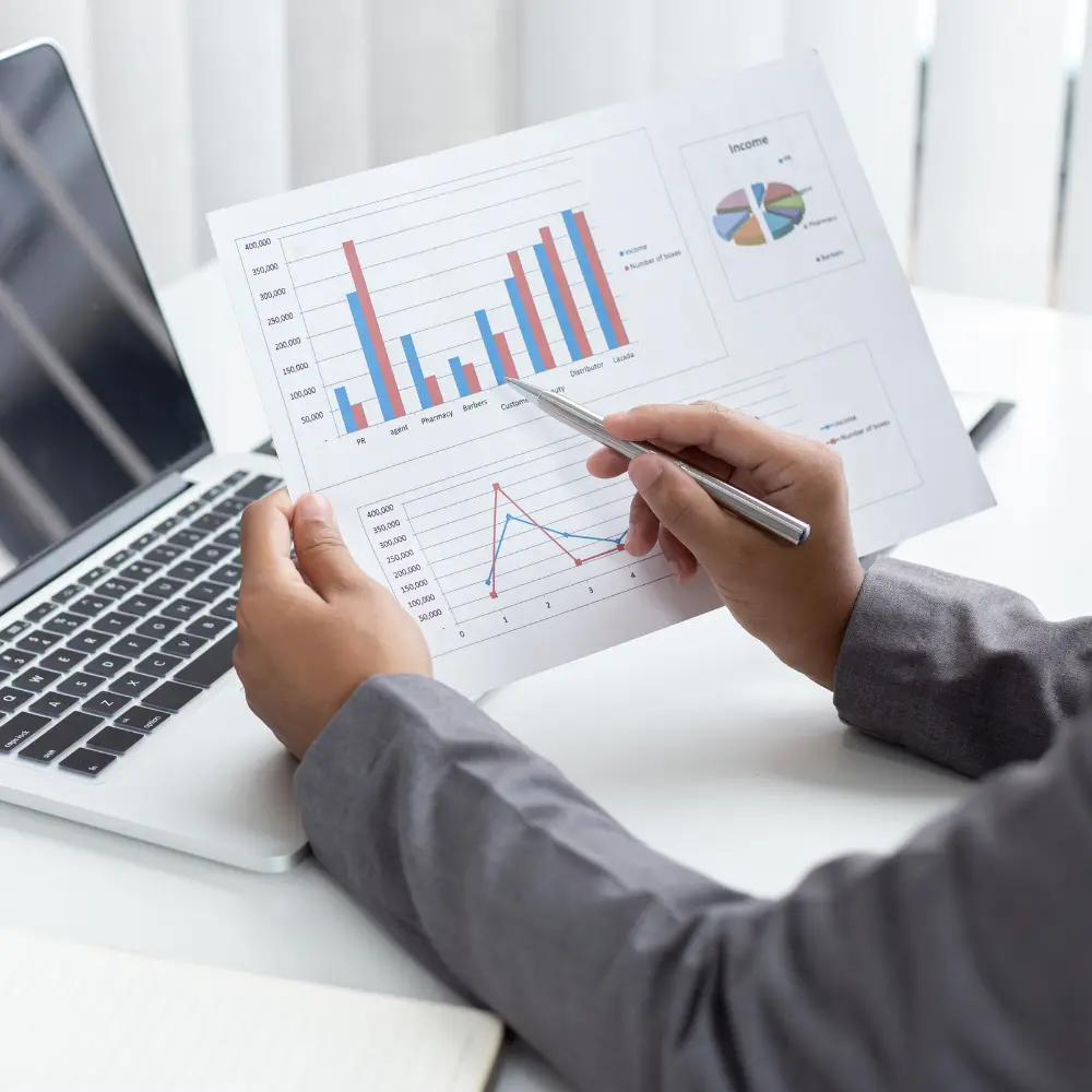 Analyst checking approved policy and control guidance with role-based access in Leo